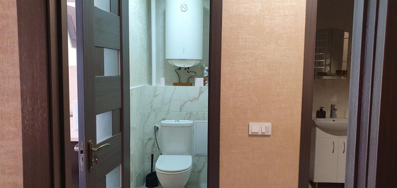 Квартира " A Quiet Place" Apartamento Kamianets-Podilskyi Exterior foto